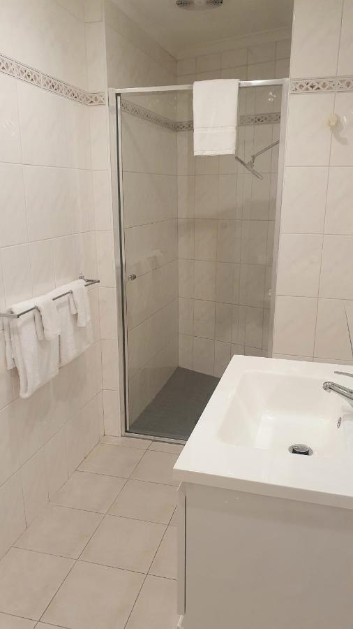 Hotel Cavalier Wantirna South Extérieur photo