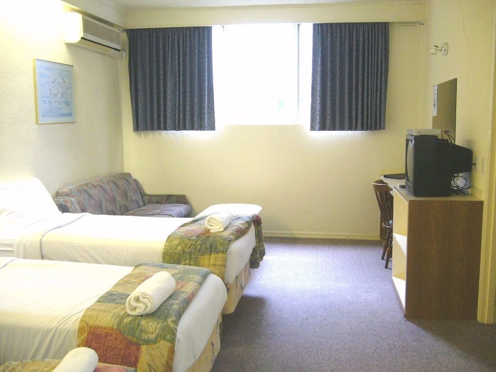 Hotel Cavalier Wantirna South Extérieur photo
