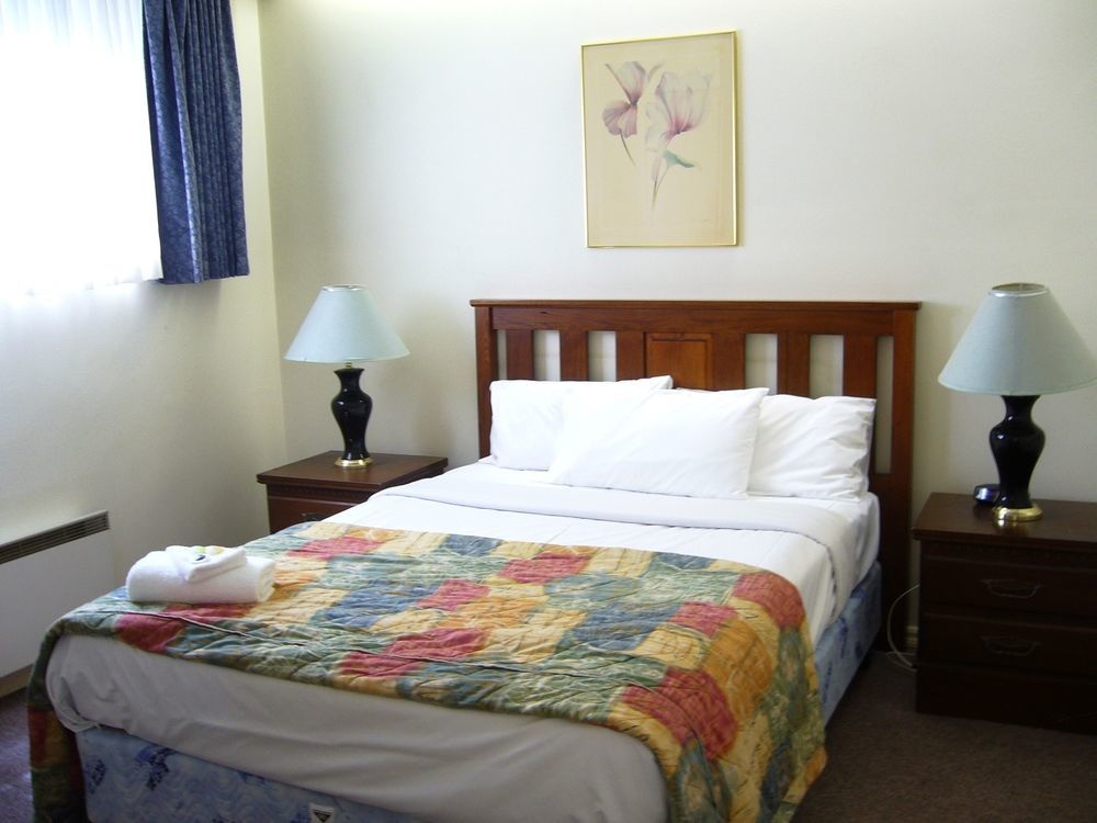 Hotel Cavalier Wantirna South Extérieur photo