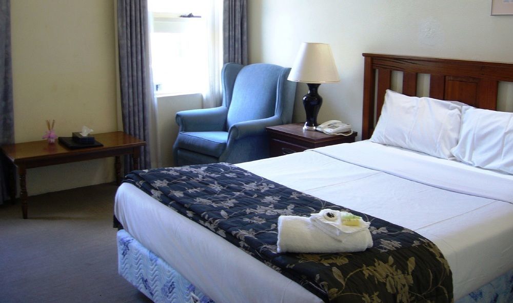 Hotel Cavalier Wantirna South Extérieur photo