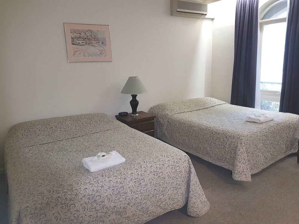 Hotel Cavalier Wantirna South Extérieur photo