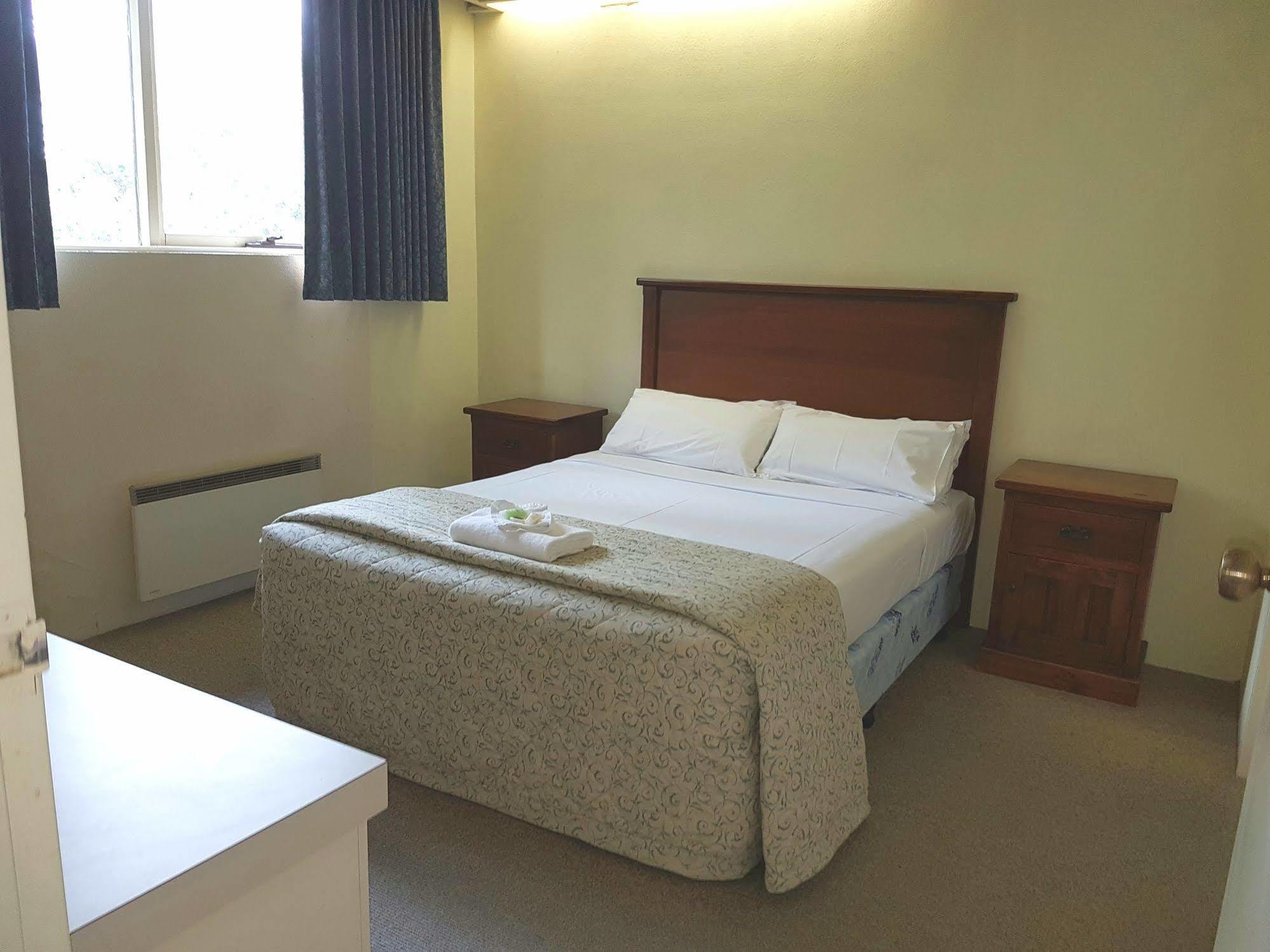Hotel Cavalier Wantirna South Extérieur photo