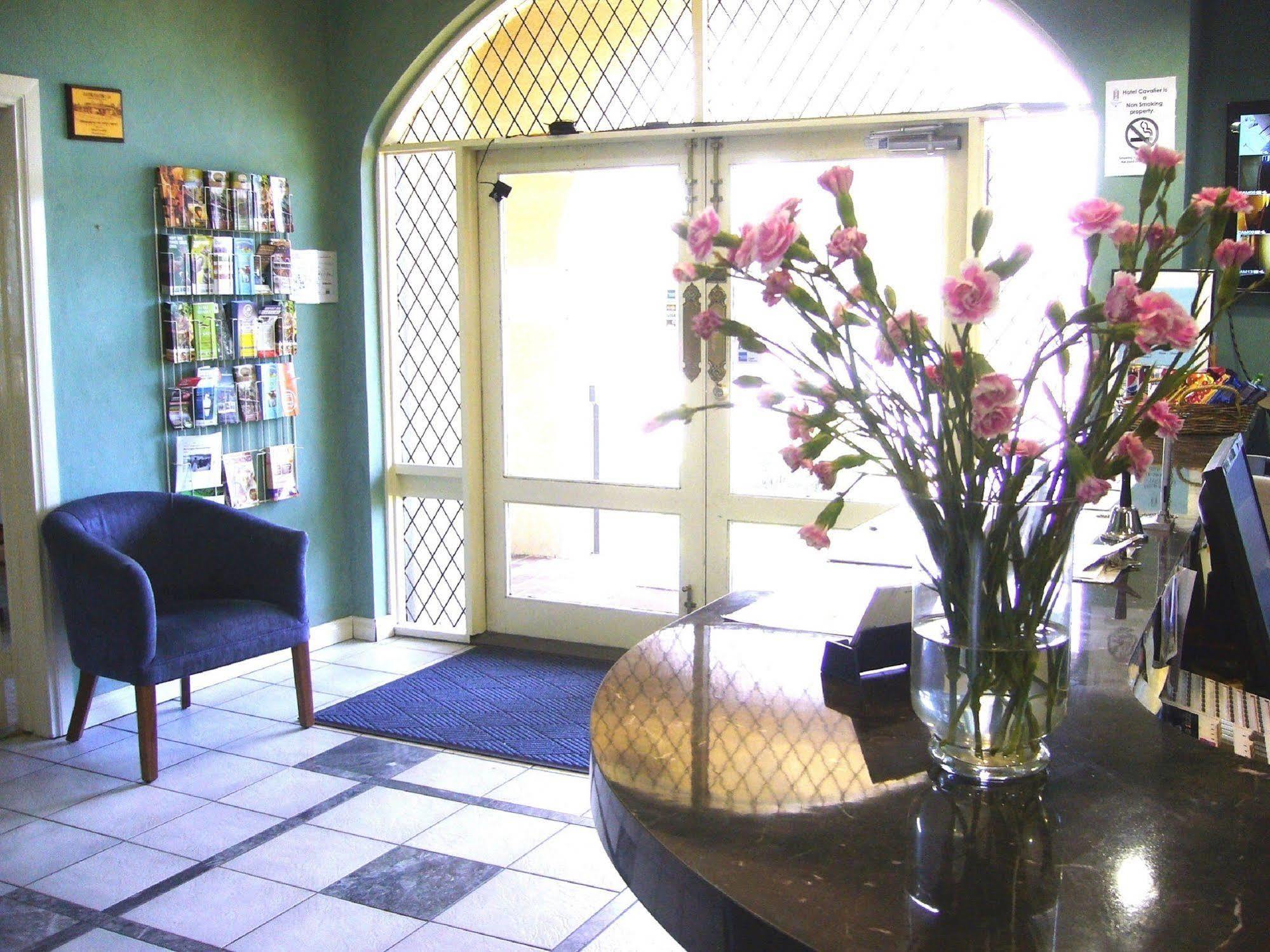 Hotel Cavalier Wantirna South Extérieur photo